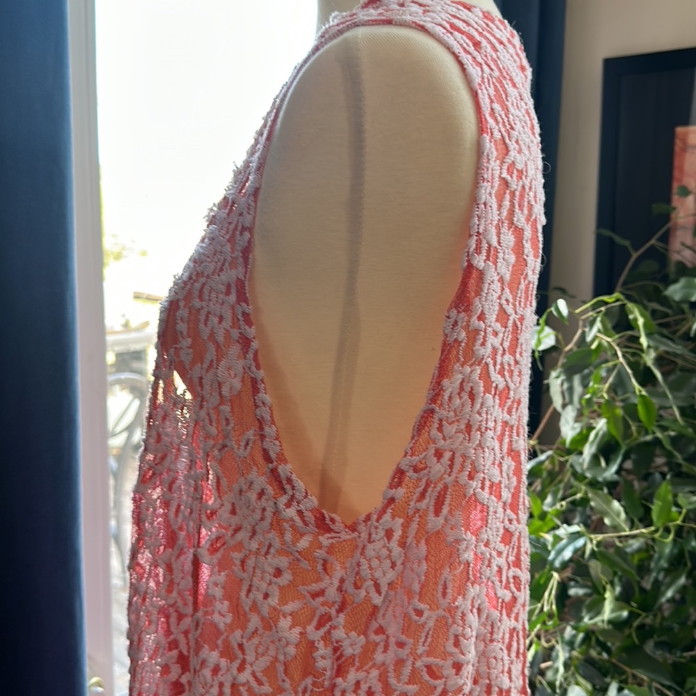 Coral & White Lace LuLaRoe Joy EUC - Picture 7 of 12